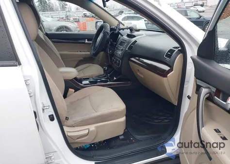 2015 Kia Sorento Lx z USA, uszkodzony, nr VIN 5XYKT3A67FG628659